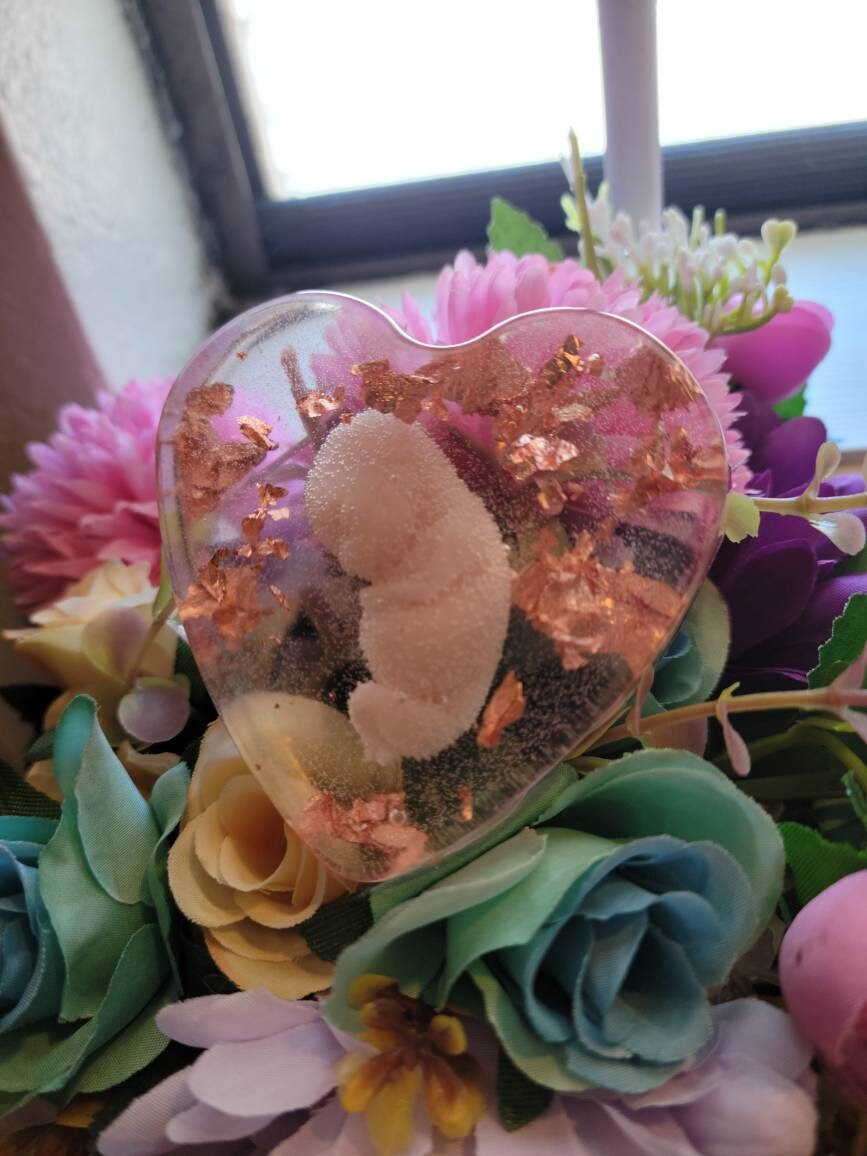 Memorial silicone babies inside resin heart