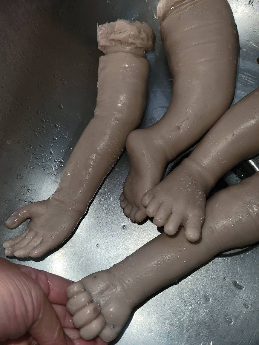 18273d43-3e0a-4031-a2a6-cc3697645718