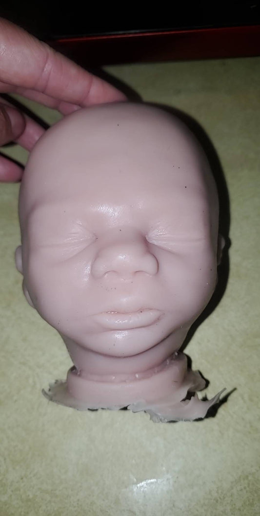 Maisa 17" silicone Baby head for cuddle body