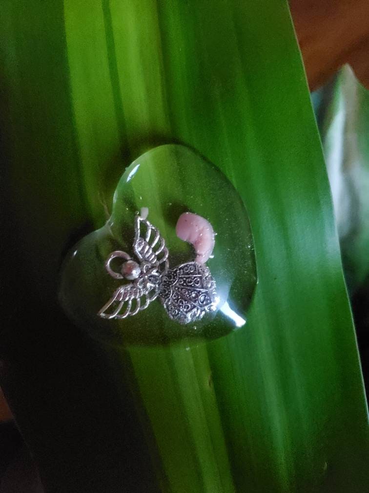 Beautiful memorial resin heart peice with angel and fetus