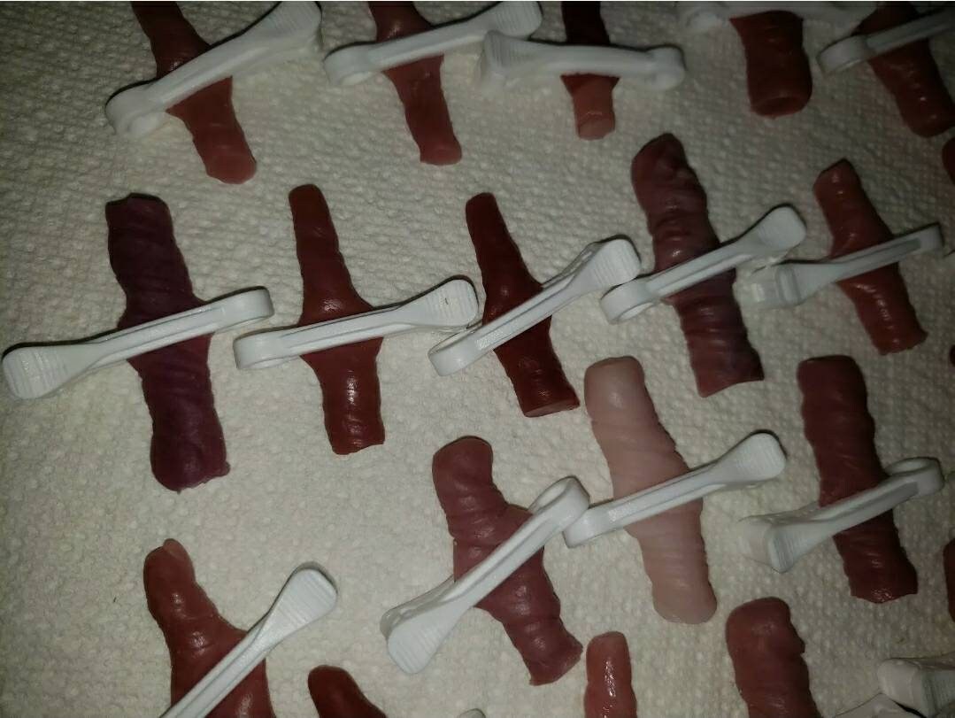 One (1) Reborn or Silicone baby Umbilical cord with clamp