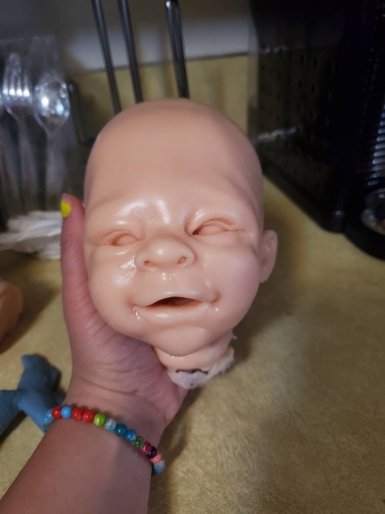 Silicone baby head newborn 18"-19"