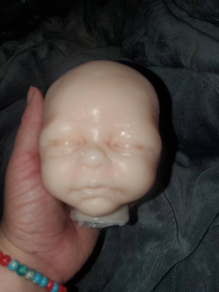 Silicone baby head open eyes
