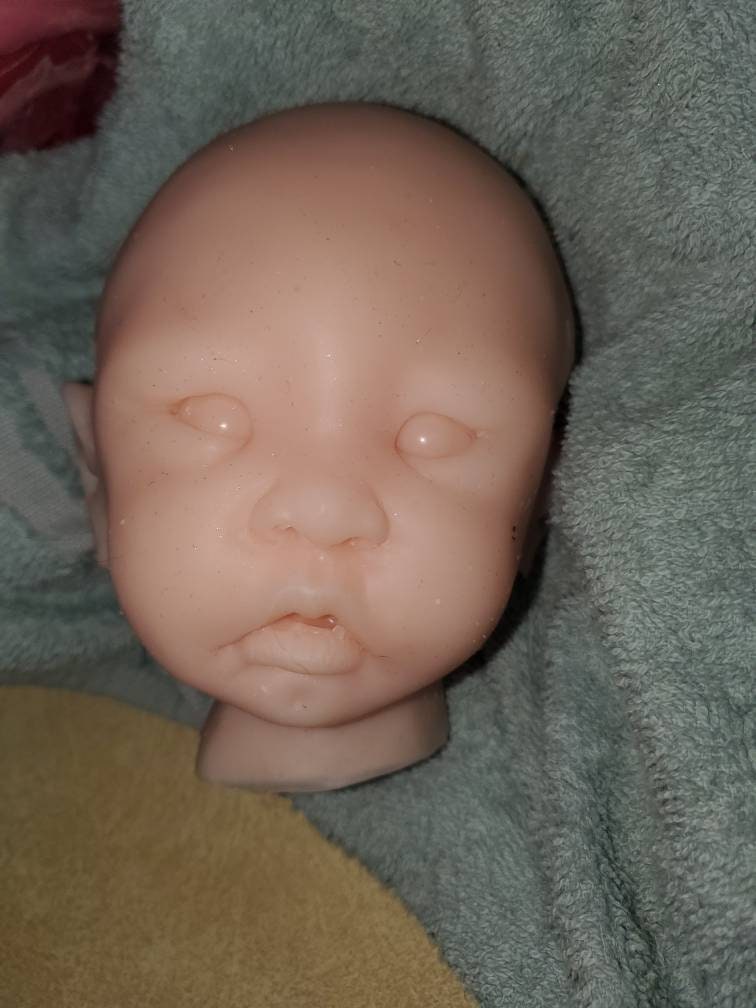 Silicone baby head for 16" cuddle body su