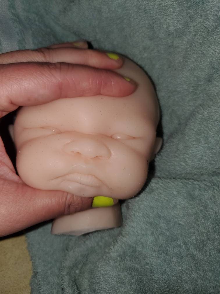 Silicone baby head for 16" cuddle body su