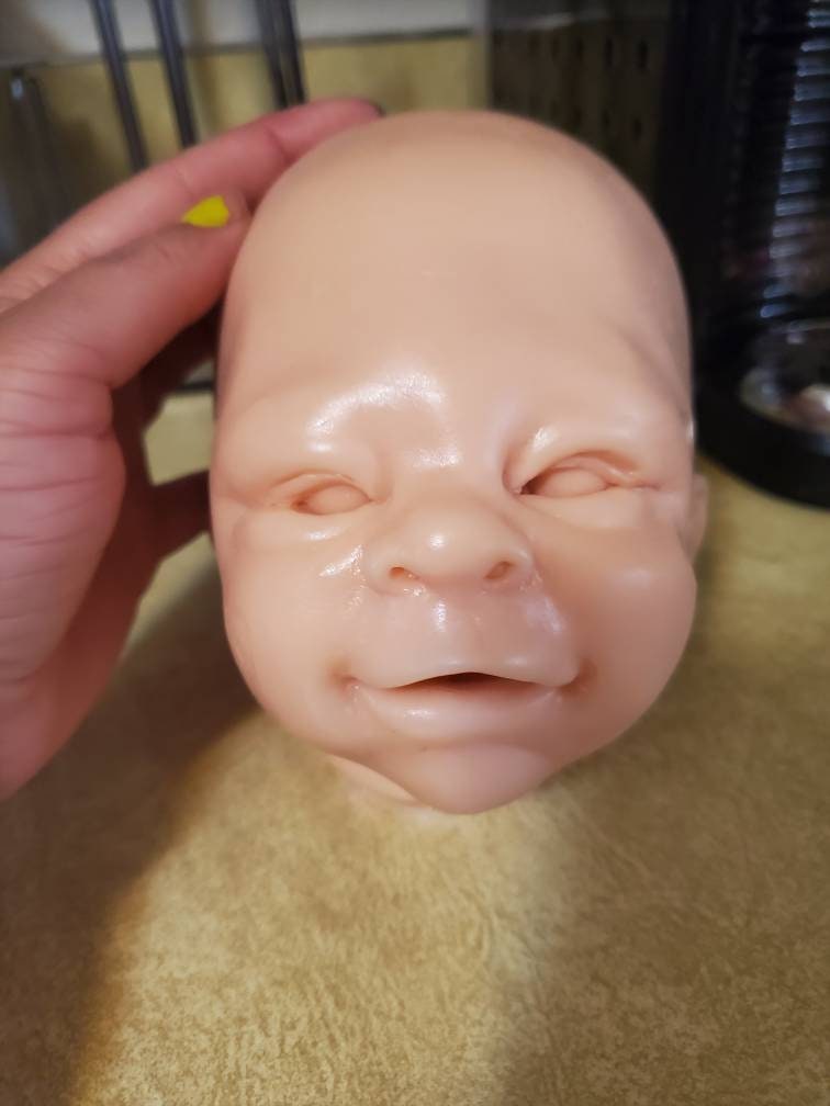 Silicone baby head newborn 18"-19"