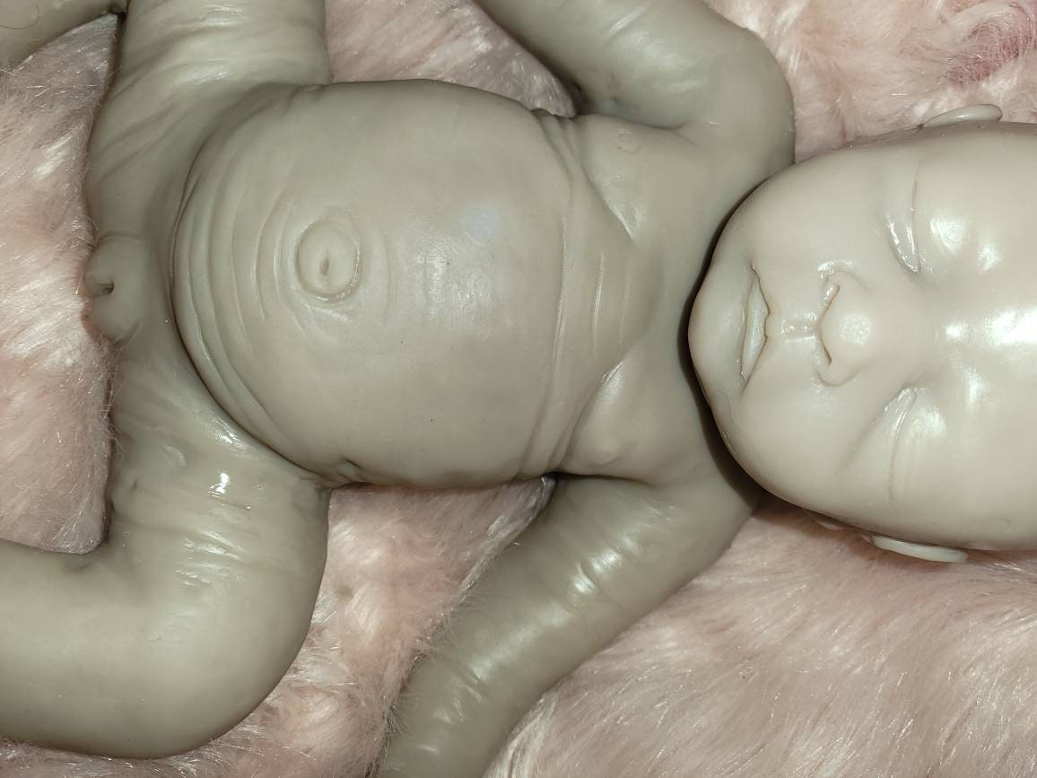 Full Body Silicone Baby Girl 18" chassie