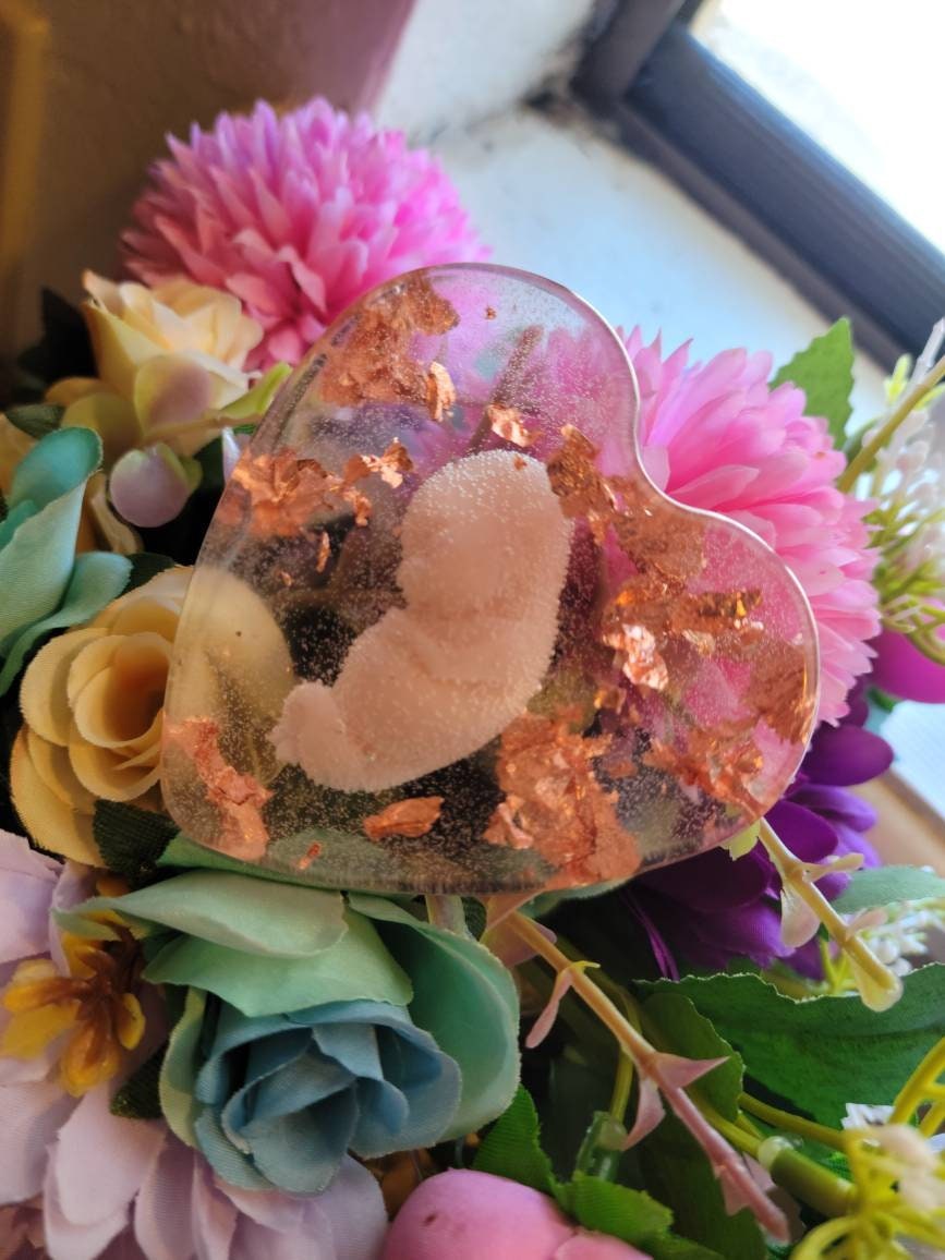 Memorial silicone babies inside resin heart