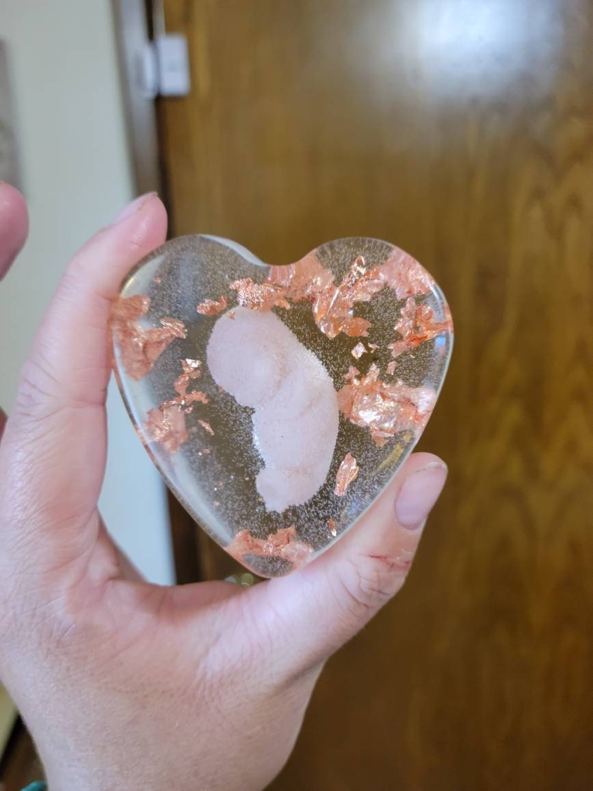 Memorial silicone babies inside resin heart