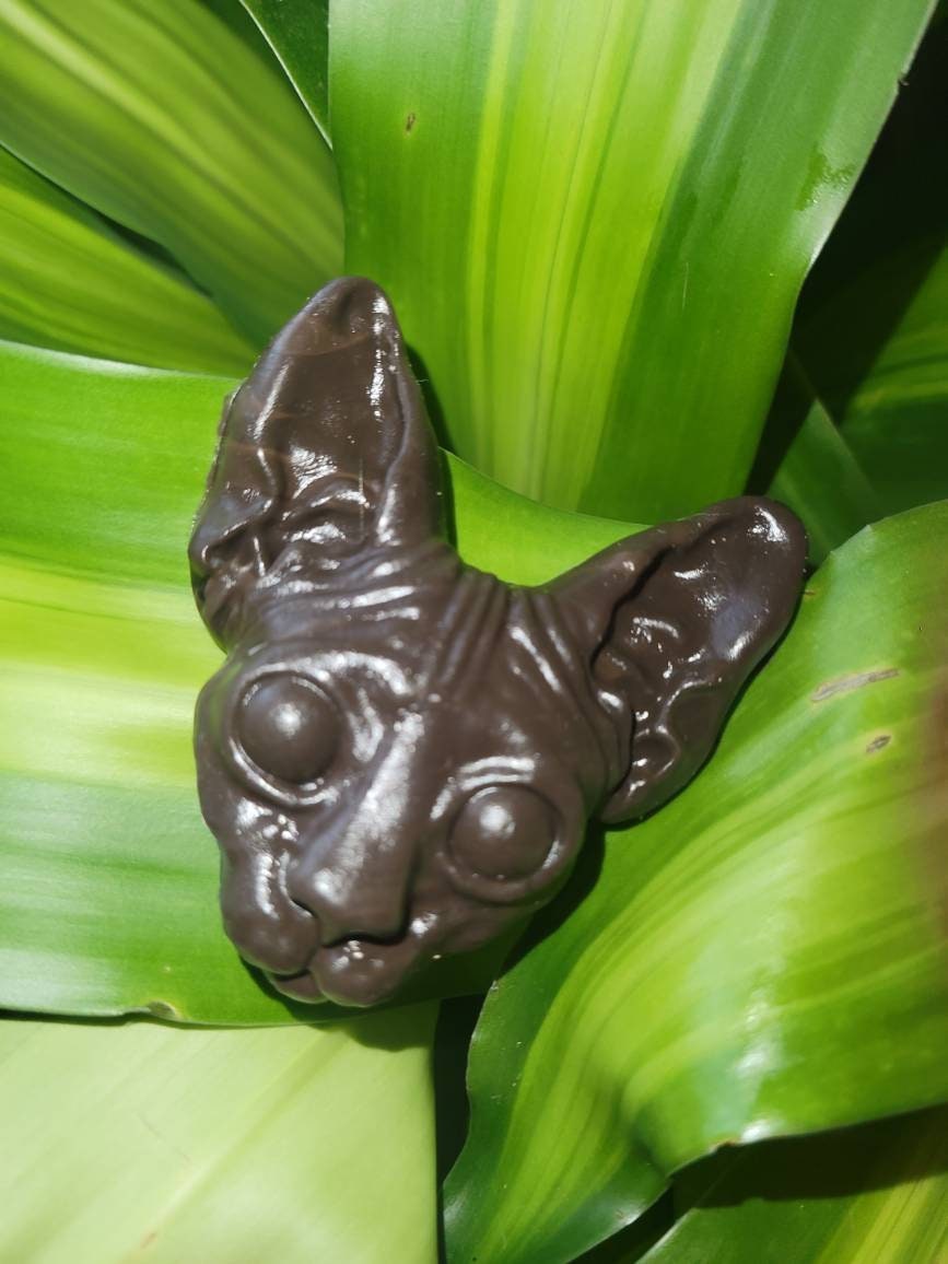 Silicone or soap spynx cat face