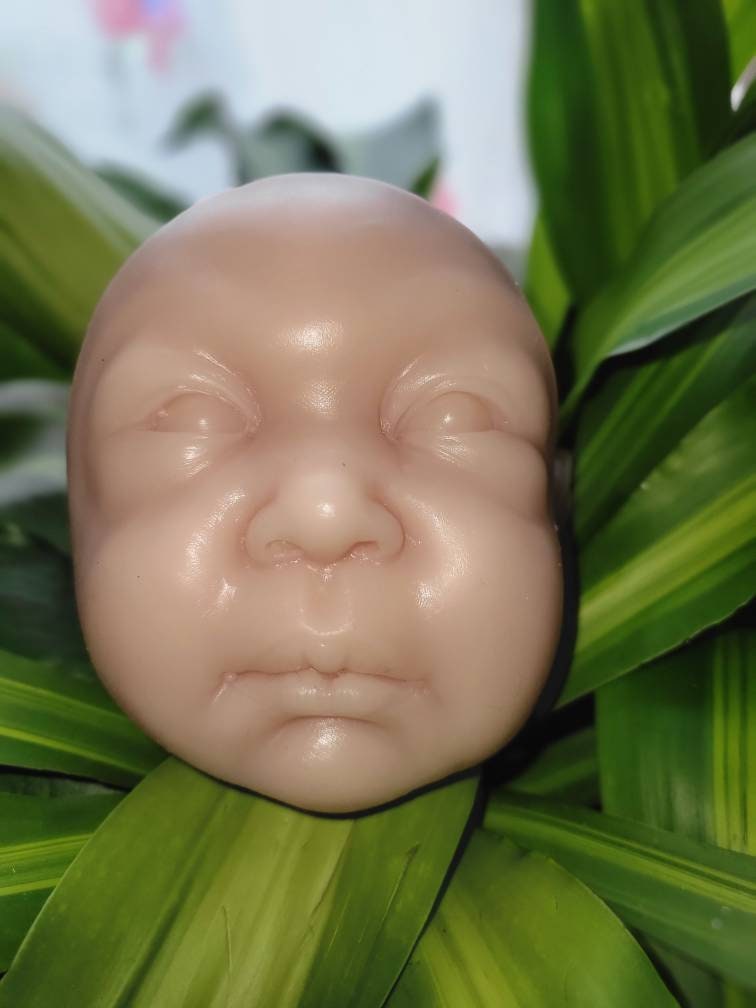 Silicone baby head for cloth or full body