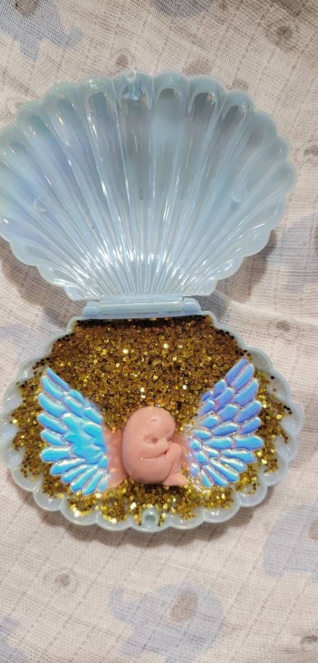 Memorial silicone baby in beautiful shell