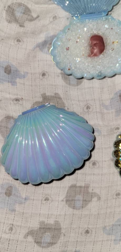 Memorial silicone baby in beautiful shell