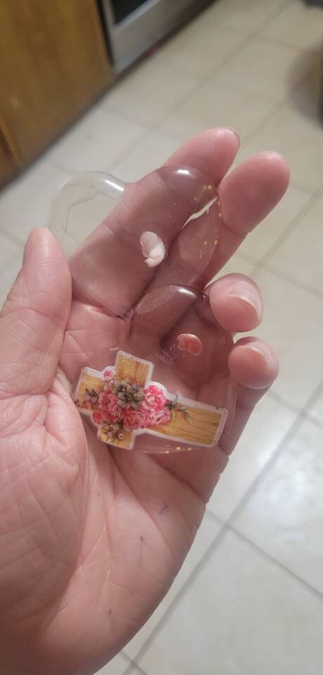 Beautiful memorial resin heart peice