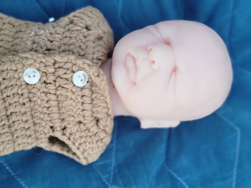 Silicone baby head for 11" cuddle body
