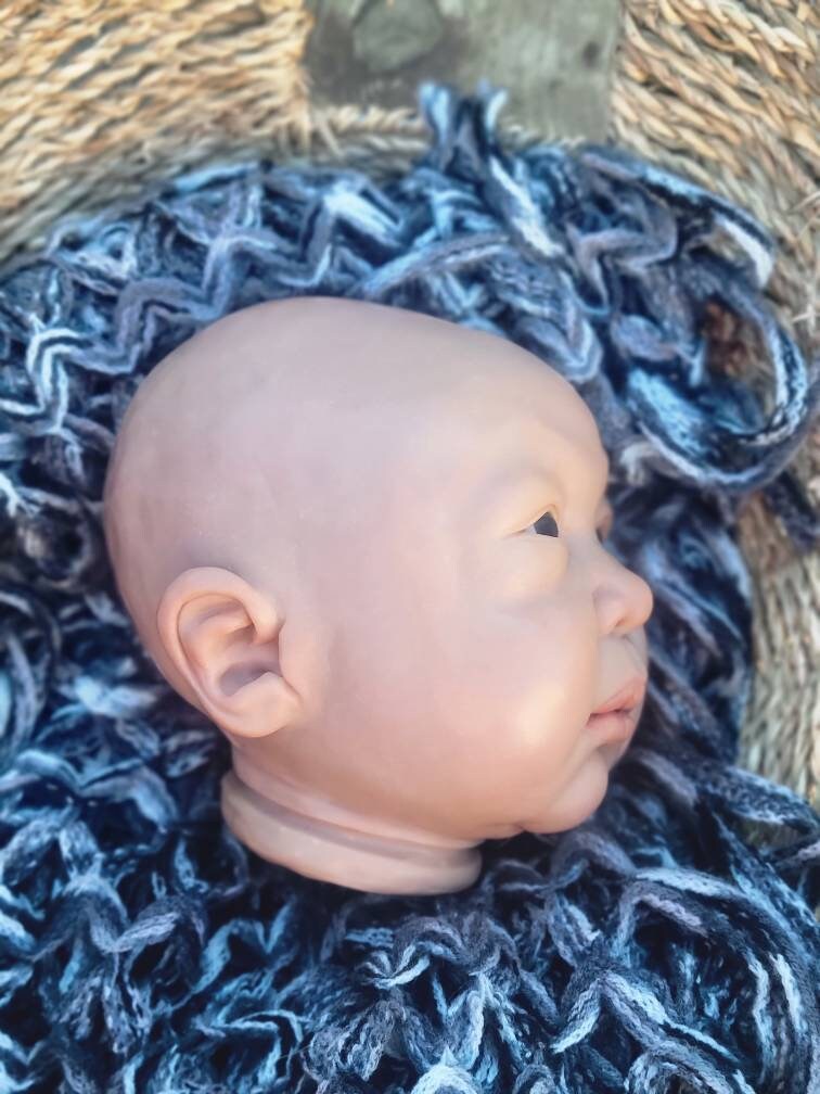 Silicone baby head open eyes for cuddle body or partial