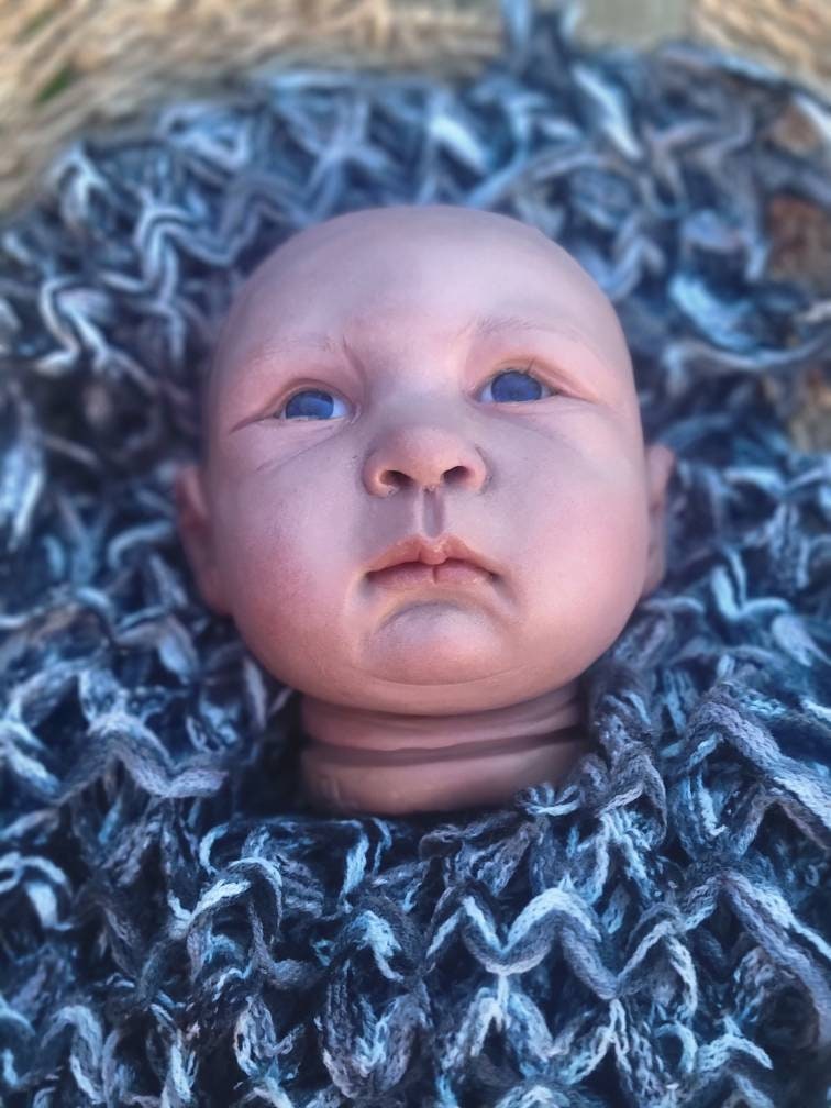 Silicone baby head with or without limbs