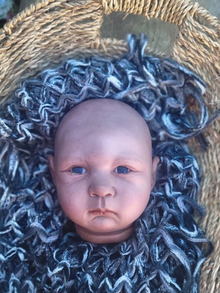 Silicone baby head with or without limbs