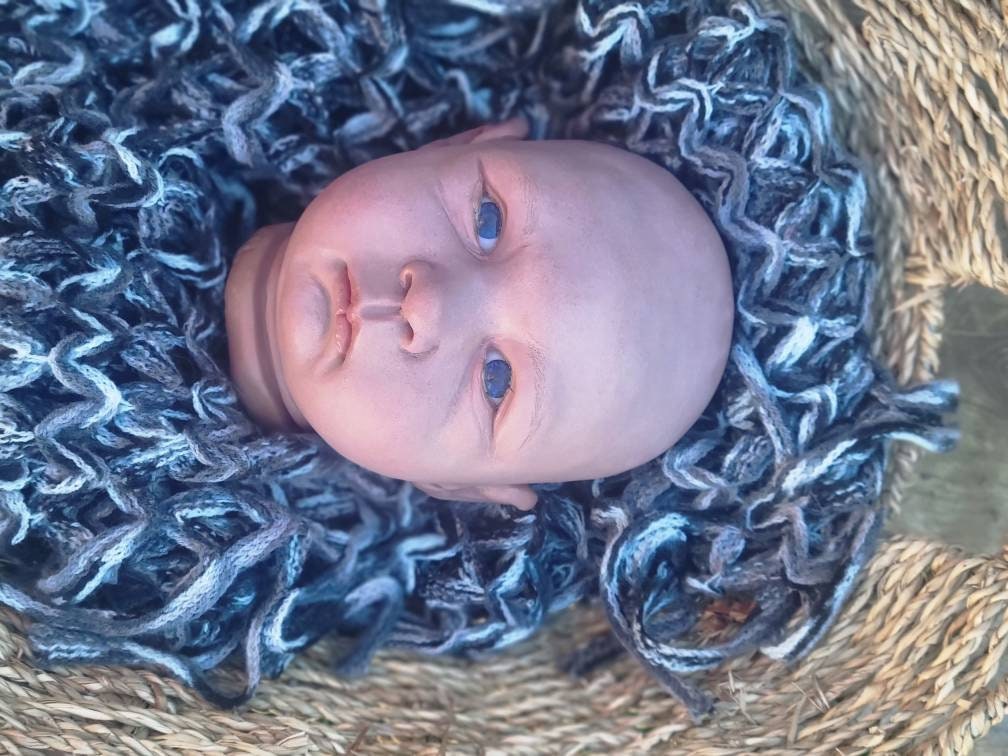 Silicone baby head with or without limbs