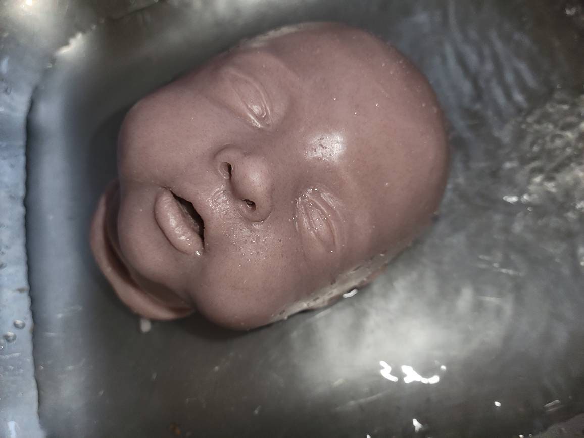 2 surprise silicone heads WoW!! Blank unpainted