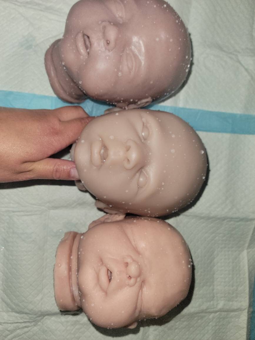 2 surprise silicone heads WoW!! Blank unpainted