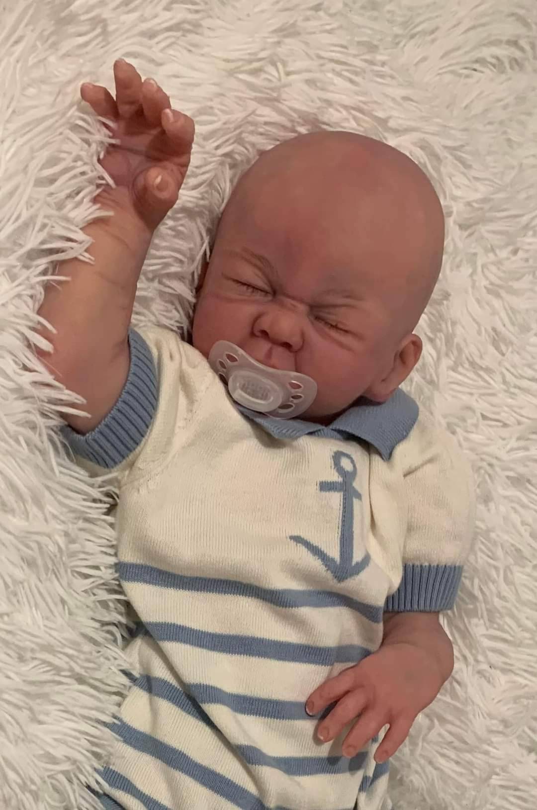 Silicone baby head for cuddle baby demi or with limbs