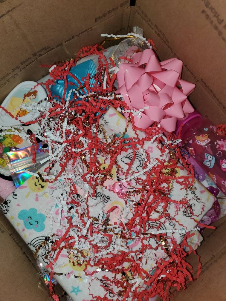 SURPRISE PREEMIE silicone / reborn Baby box opening accessories lots of goodies large  box