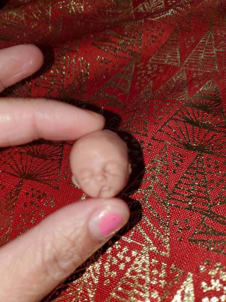 Mini silicone baby face for practice painting
