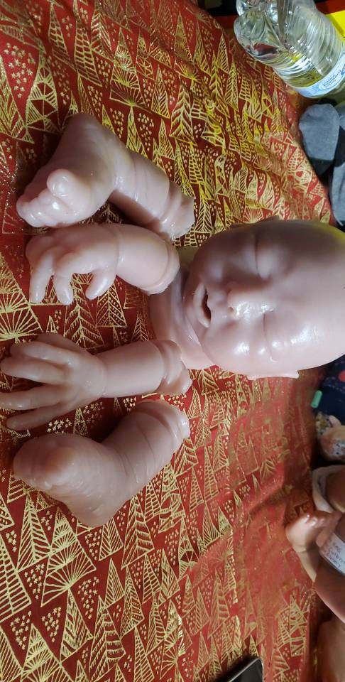 Silicone baby head and silicone baby limbs open hands 20" Newborn