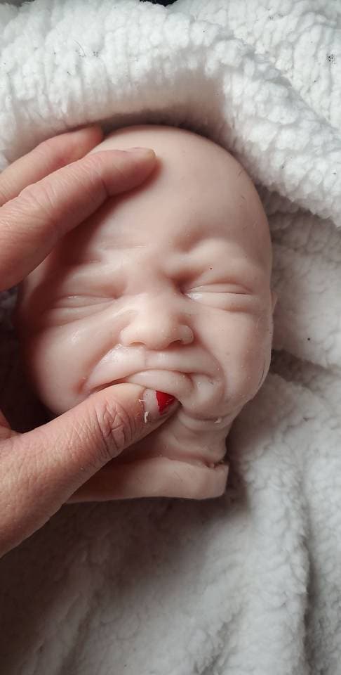 Crying silicone baby head pearl for 16" body