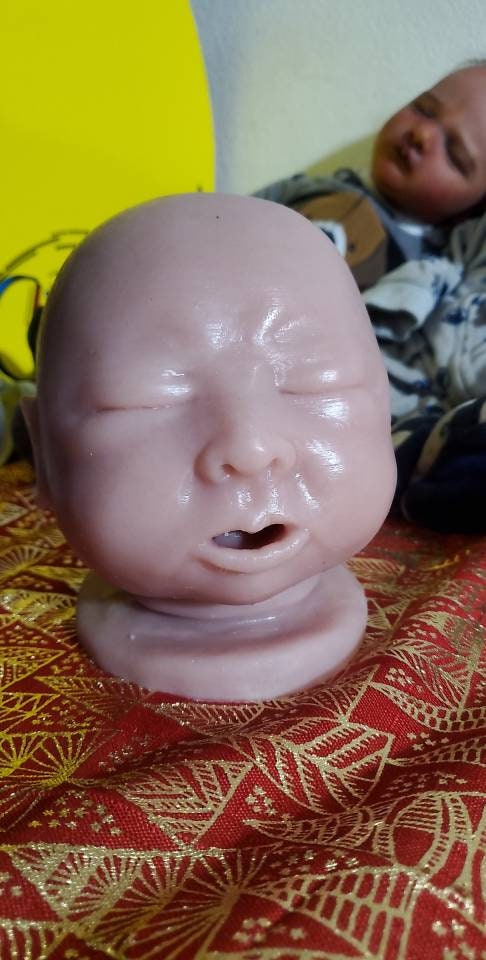 4 silicone baby surprise heads! Cuddle baby silicone heads