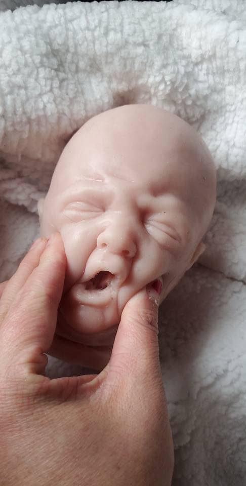 Crying silicone baby head pearl for 16" body