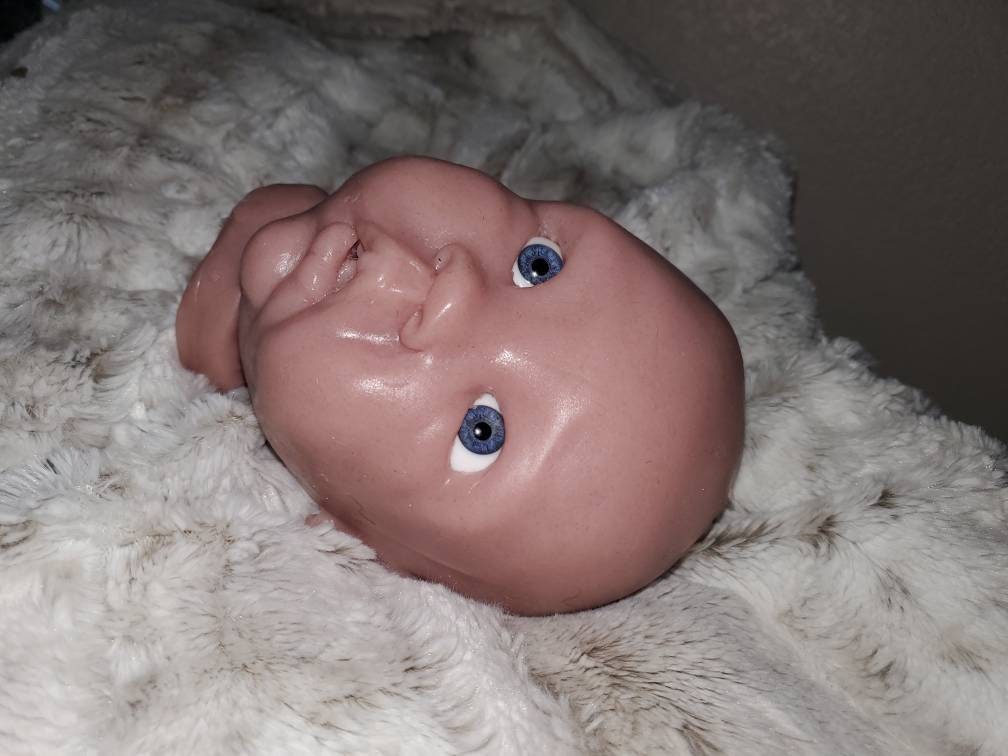 Silicone baby head for 22"
