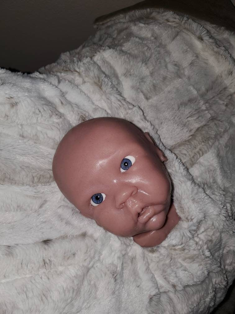 Silicone baby head for 22"