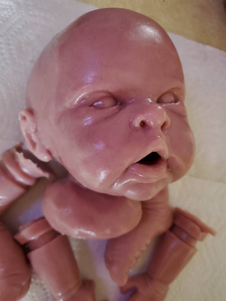 Silicone baby head and limbs newborn 18"-20"