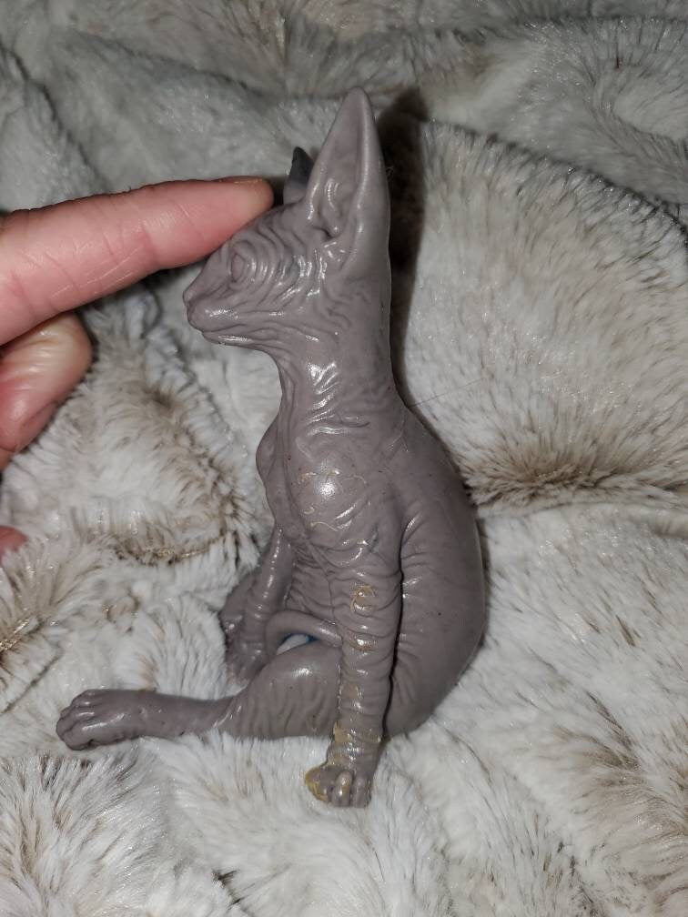 Silicone spyhnx cat kitten 4" sitting