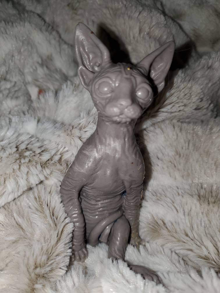 Silicone spyhnx cat kitten 4" sitting