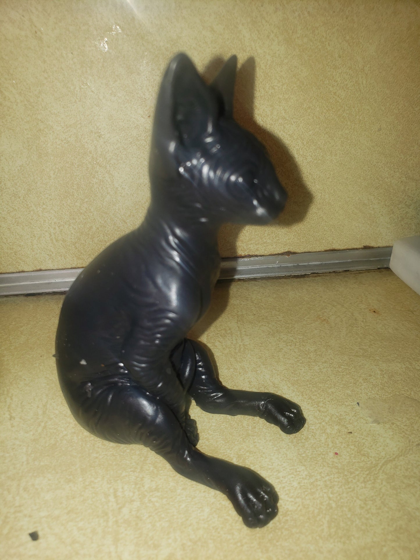 Silicone spyhnx cat kitten 4" sitting
