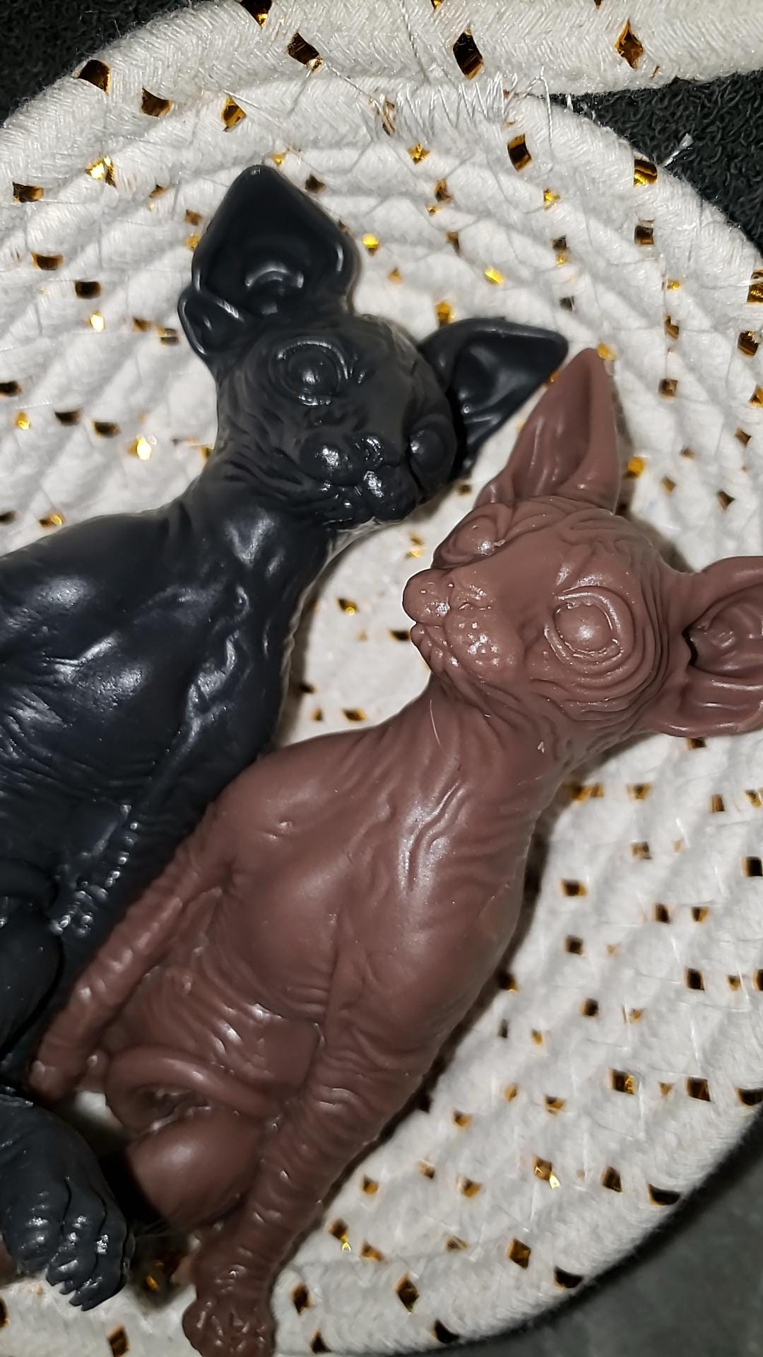 Silicone spyhnx cat kitten 4" sitting